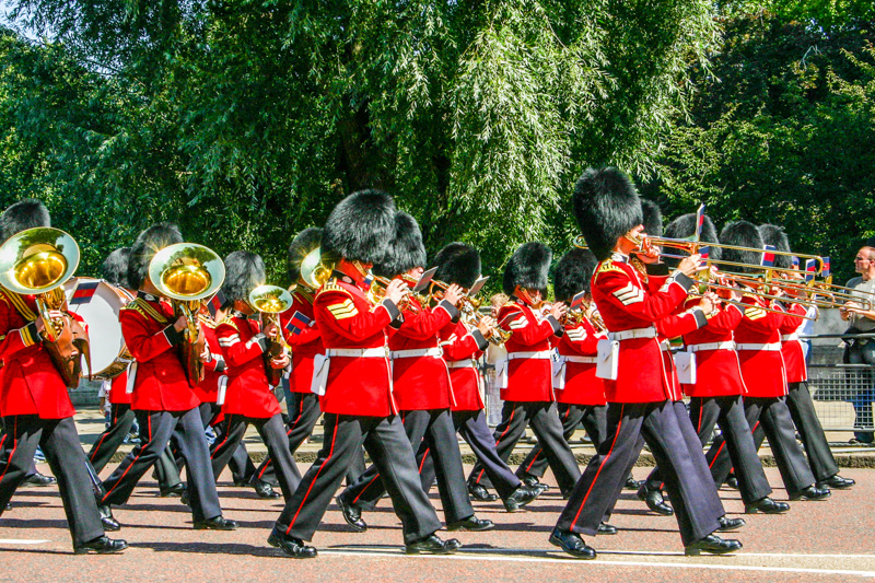 Changing of the guards, Buckingham palace, London, England